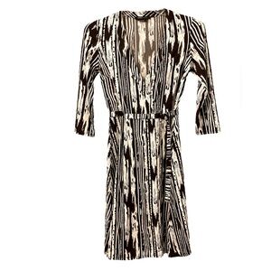 BCBG MAXAZRIA Women’s Wrap Dress V Neck 3/4 Sleeve Brown/Ivory Print Size Small
